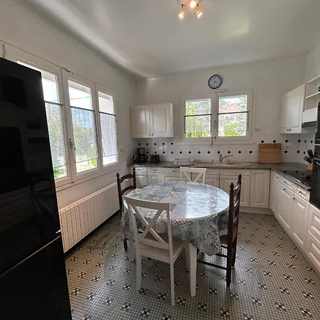 T3 Centre-ville Avec Jardin, Clim, Balcon Et Garage - Fr-1-541-104 La Roche-Posay