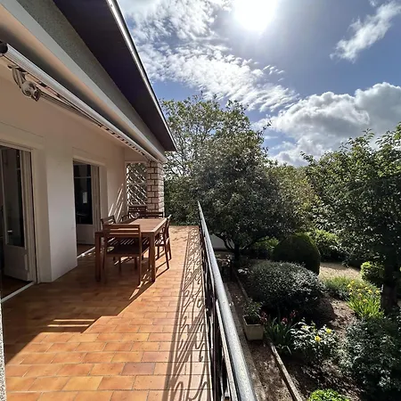 T3 Centre-ville Avec Jardin, Clim, Balcon Et Garage - Fr-1-541-104 * La Roche-Posay
